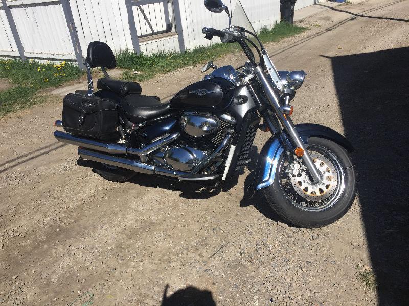 2006 suzuki boulevar 800cc c50 $3400 obo only 3700 km