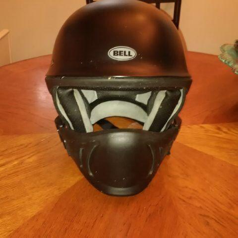 Bell Rogue Helemt with Muzzle (Size XL, Matte Black)