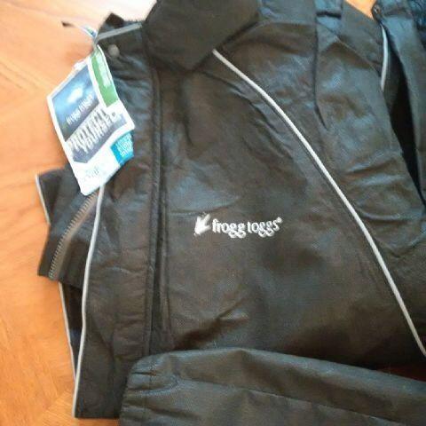 New Womans Motorcycle Rain Gear (size M)