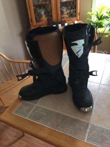 Men's size 12 Thor motocross boots