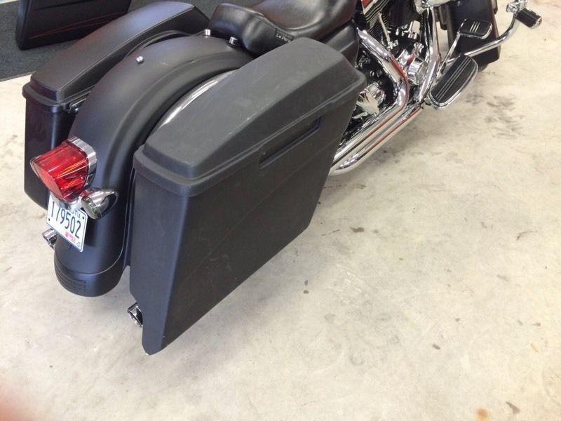 Stretched saddle bags