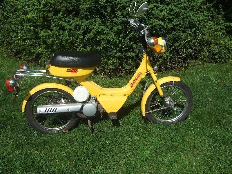 FA50 Suzuki scooter (moped)