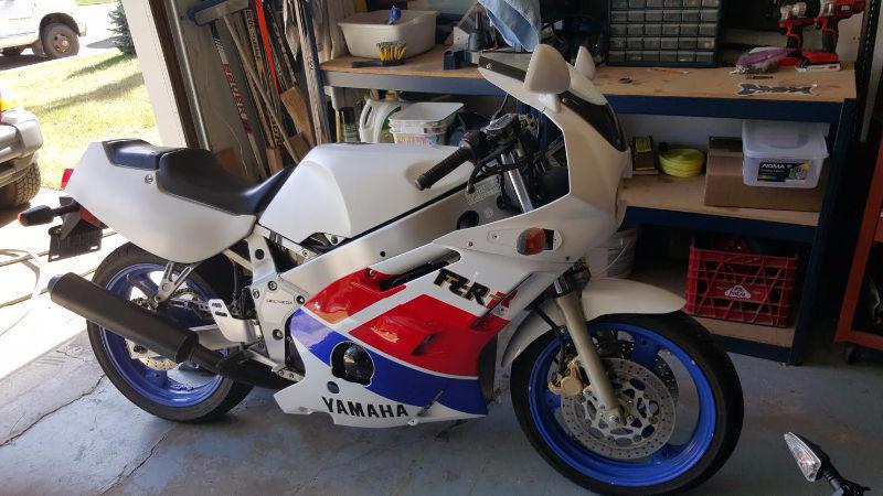 Yamaha FZR 400 rare sportbike. reduced
