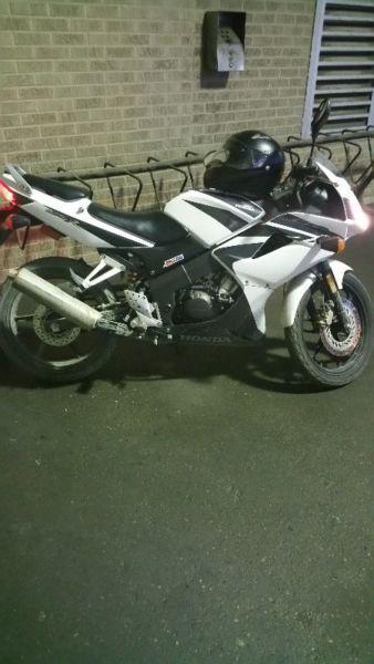 Honda CBR 125r *saftied