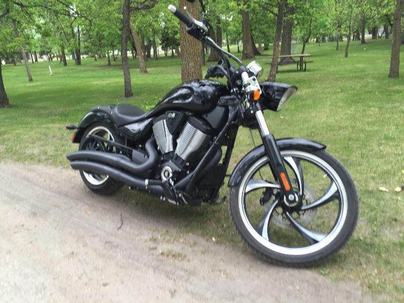 *REDUCED* 2015 Victory Vegas 8Ball