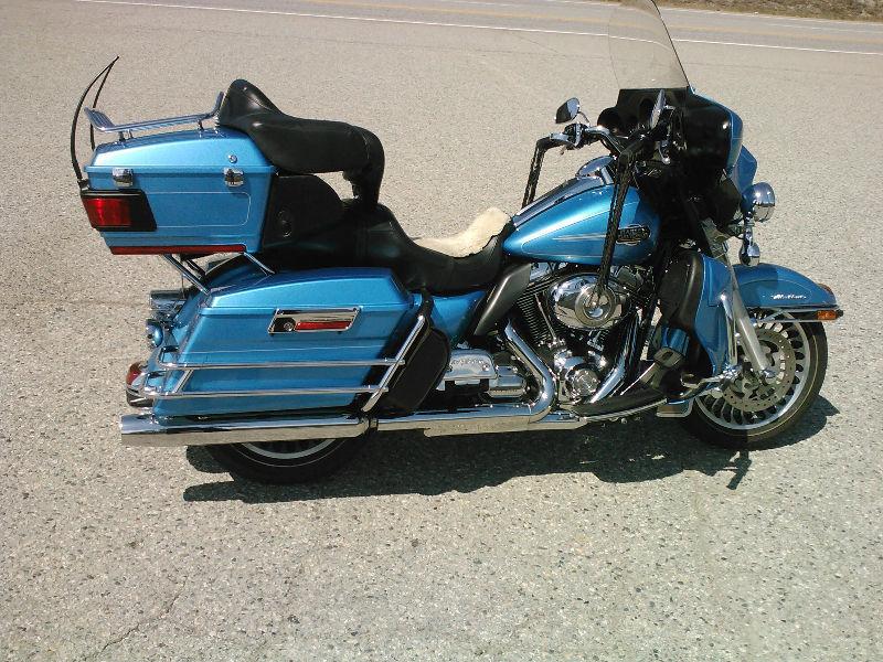 2011 HARLEY FLHTCU