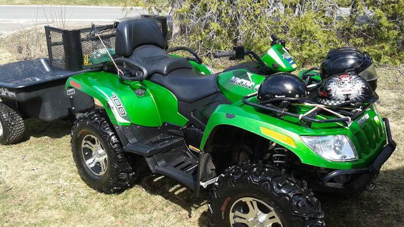 Arctic Cat 700 EFI Power Steering 4Wheeler
