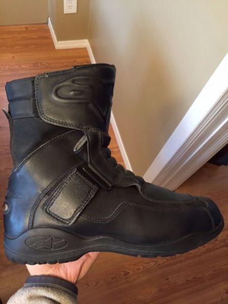 Alpinestar Motorcycle Boots - Size 9.5