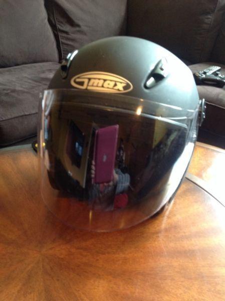Motorcycle Helmet Gmax size men's medium