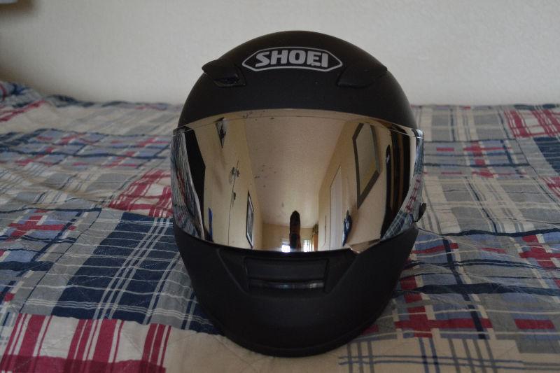 Shoei RF-1100 medium sized helmet - Great condition