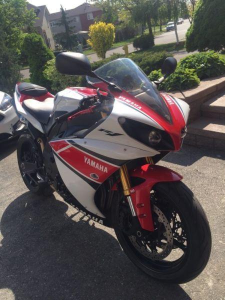 YAMAHA R1 2012 LOW KM