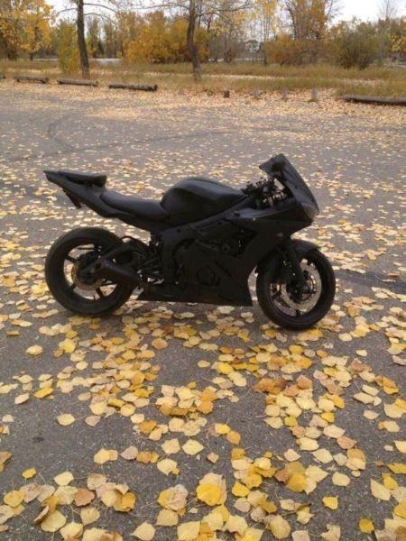 2004 yamaha R6 TRADE!!