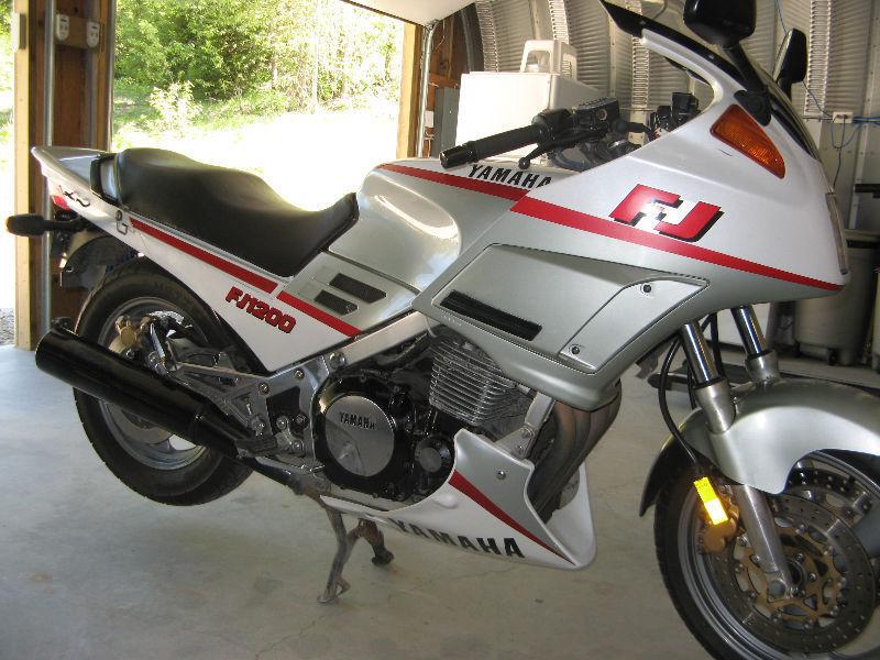 1988 Yamaha FJ1200