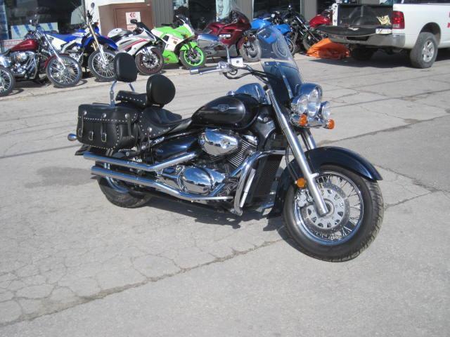 Clean Preowned 2006 Suzuki Boulevard C50 with extra's