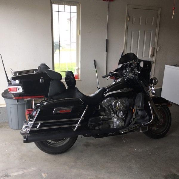 MUST SELL 2003 Harley Davidson ultra classic