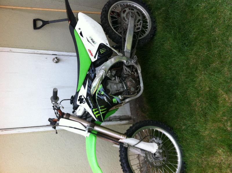 For sale 2005 kx 450 never ride it takin up space located in we