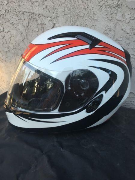 Motorcycle/dirt bike helmet