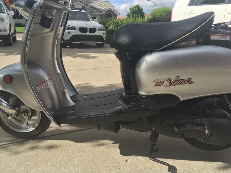 Mint condition 800km scooter vino