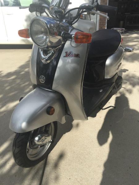 Mint condition 800km scooter vino