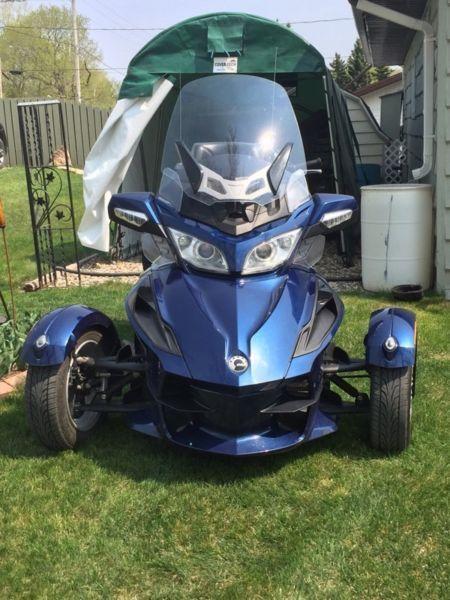 2010 CanAm Spyder RT Touring with Accessories