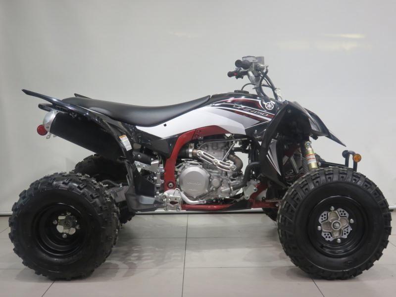 2015 Yamaha YFZ 450R SPÉCIAL ÉDITION 49,96$/SEMAINE