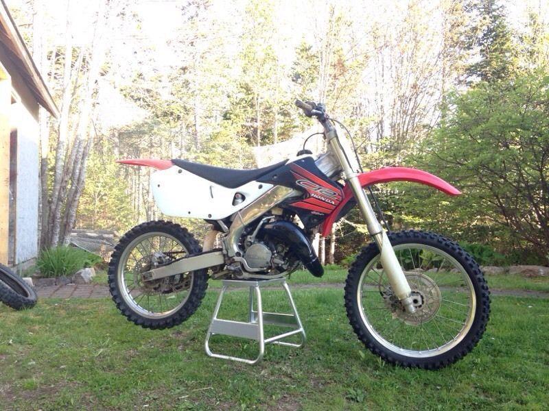 Clean Honda cr 125 . 2500 obo