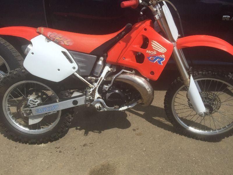 1990 CR250 very clean with complete rebuild fast bike $2250