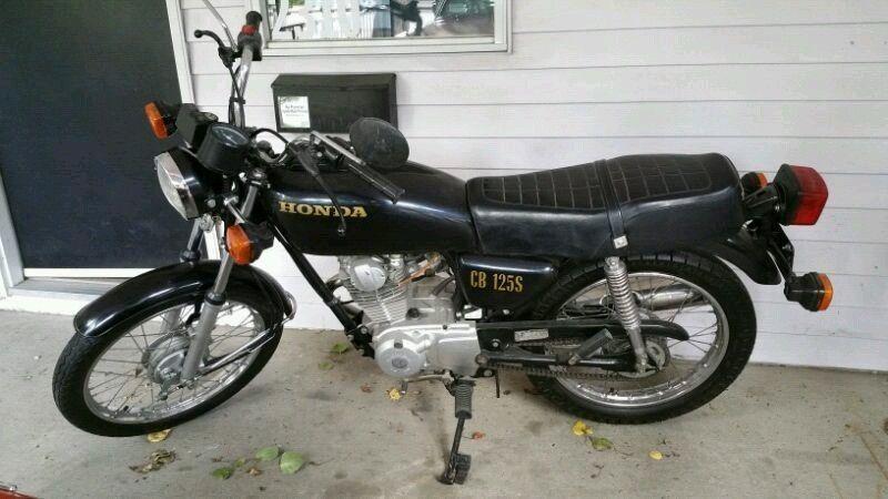 1982 honda cb 125. MINT