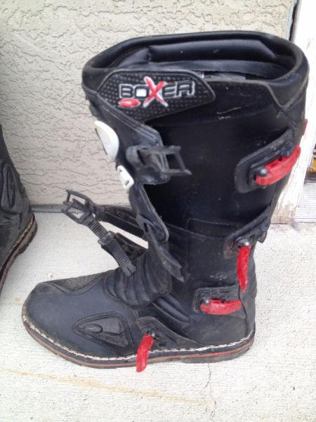 Mens size 15 AXO Boxer Motocross boots