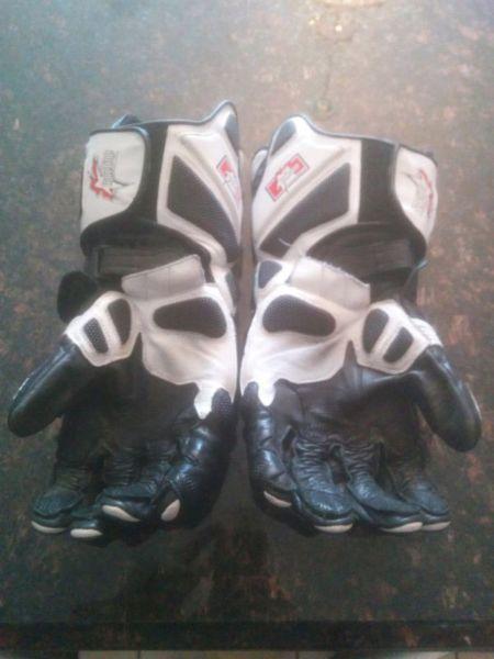 Raceline motorcycle gloves