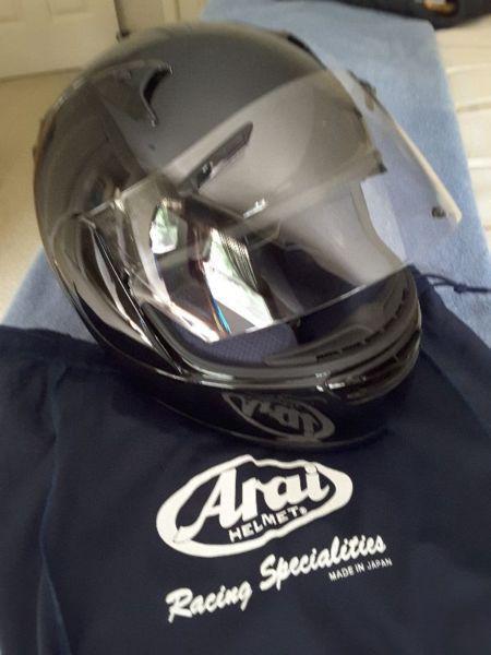 Arai Quantum-2 Helmet XS (fits head size 6 1/2 to 6 5/8)