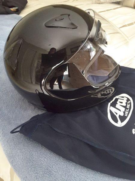 Arai Quantum-2 Helmet XS (fits head size 6 1/2 to 6 5/8)