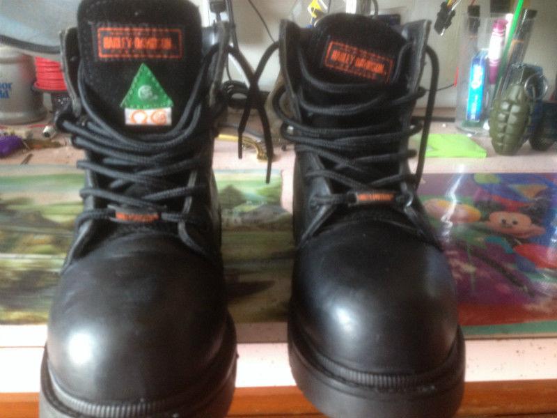 Womens Harley boots size 5.5 great shape n steel toe