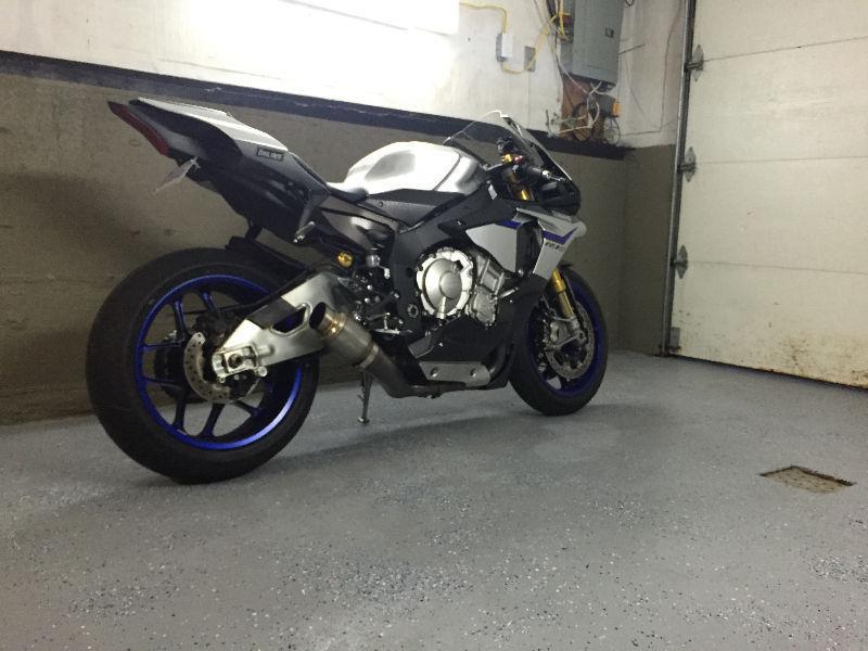 Yamaha R1M **** price reduced and OBO**** premium motorcycle!