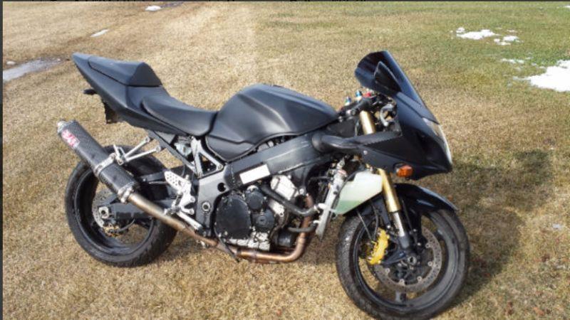 2004 GSXR 750 - Fast and Loud