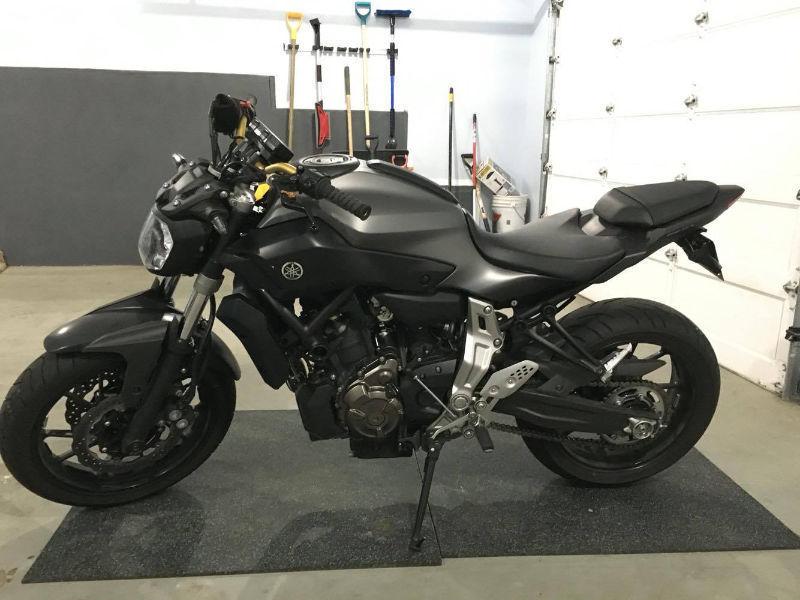 2015 Fz-07 Wicked bike! Lots of aftermarket parts
