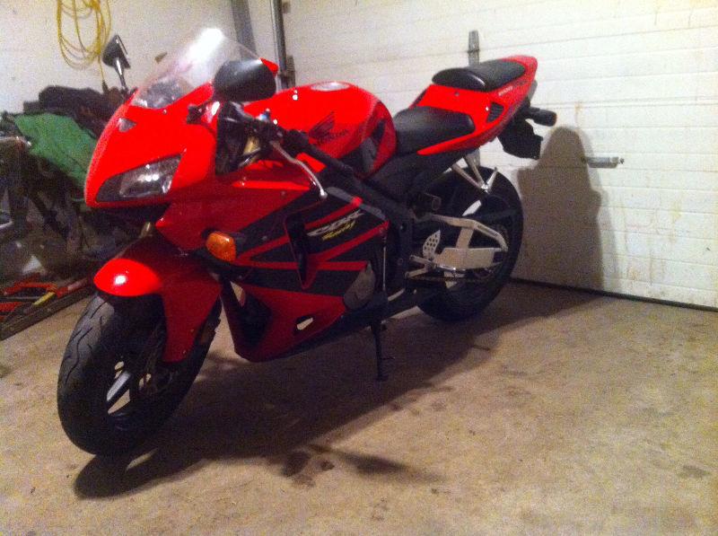 For Sale 2005 cbr600rr $4800 obo