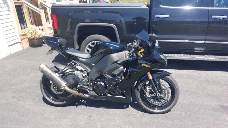 2008 Kawasaki Ninja ZX10R **Like New**