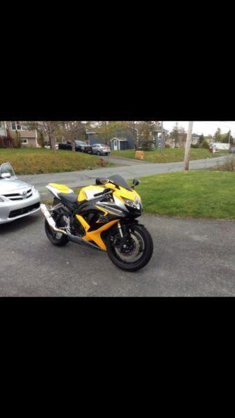 FOR SALE 2008 SUZUKI GSXR 60012000 KMWELL LOOKED AFTER