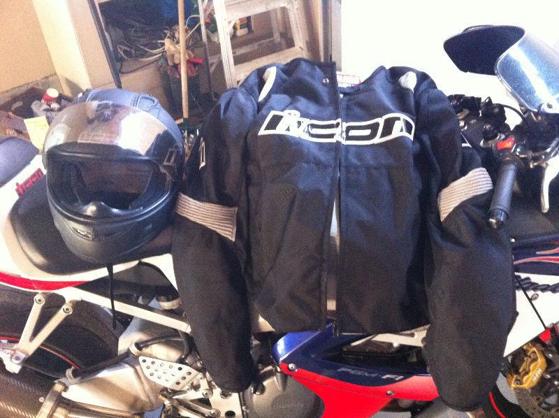 Honda CBR 1000 Mint condition includes helmet and jacket