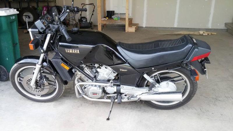 ***MINT*** Barn Find 1982 Yamaha XZ550 Vision **ONLY 4,000 kms**