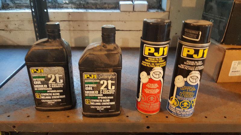 2-Stroke oil and foam air filter cleaner and oil