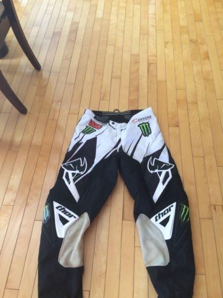 Wanted: Mx pants