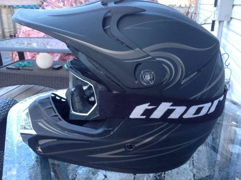 Moto Cross helmet/Thor Goggles/Gloves