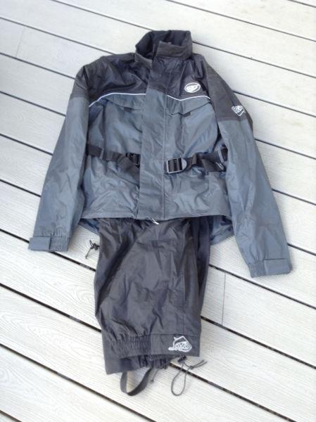 GKS WATERPROOF TWO-PIECE MOTORCYCLE RAIN SUIT