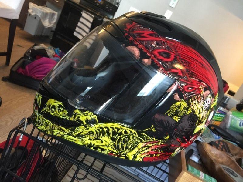 Icon Hydradry motorcycle helmet. Medium men's