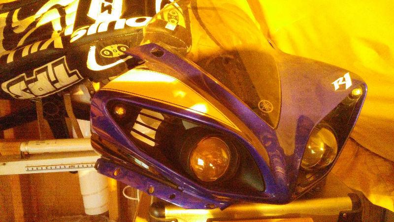 2009 r1 upper fairing with headlight. Mint !