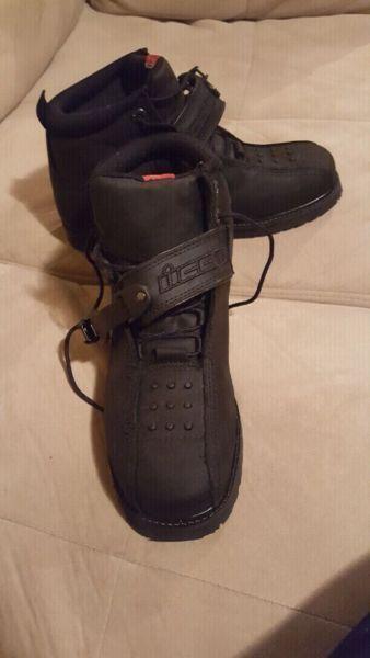 Icon motorcycle boots size 10 brand new!