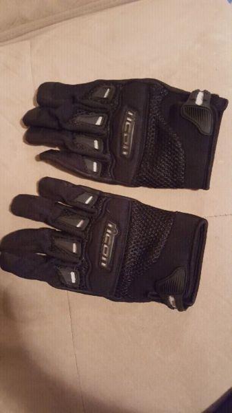 Icon motorcycle gloves and motorcycle jacket