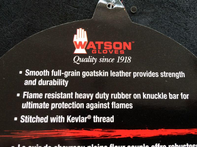 Skull Gauntlet Style Leather Gloves